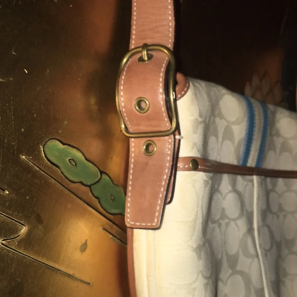 Handbag - Picture 10 of 10
